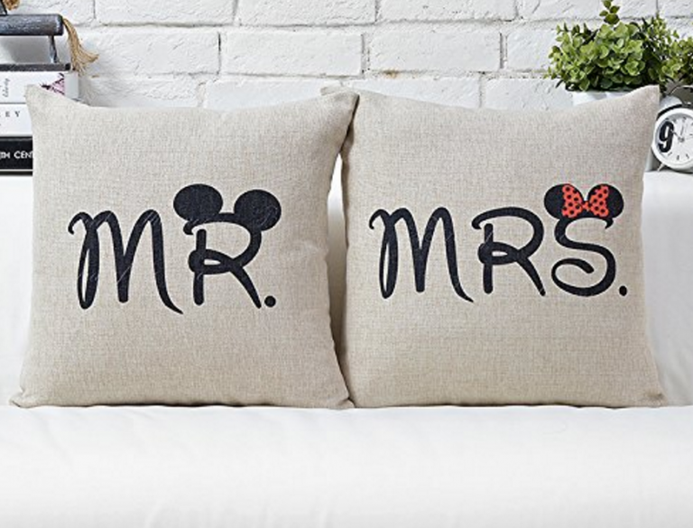 Наволочки Mr и Mrs. Свадебные подушки Mr Mrs. Подушки с вышивкой Mr and Mrs. Наволочка Микки Мауса.