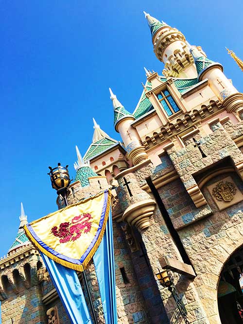 disneyland-castle