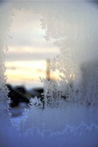 window-frozen-1364753-640x960