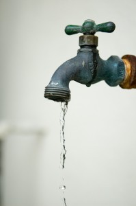 water-faucet-1193765-639x961